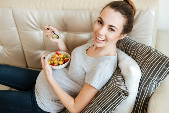 Mang bầu nên ăn gì để vào con không vào mẹ? Những nguyên tắc ăn uống thời kỳ mang thai giúp mẹ đẹp, con khỏe