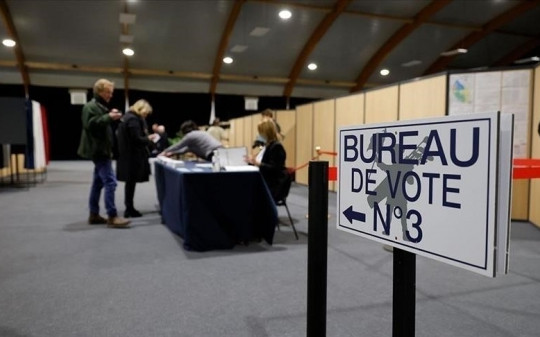Pháp 'nóng' cuộc đua bầu cử Quốc hội vòng hai