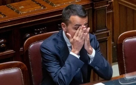 Đảng lớn nhất Quốc hội lục đục vì Ukraine, Ngoại trưởng Italy: 'Tôi không thể làm gì khác'