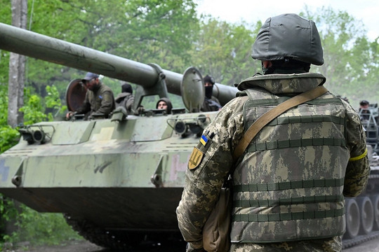 Phương Tây vô tình tạo lợi thế cho Nga trước Ukraine tại Donbass
