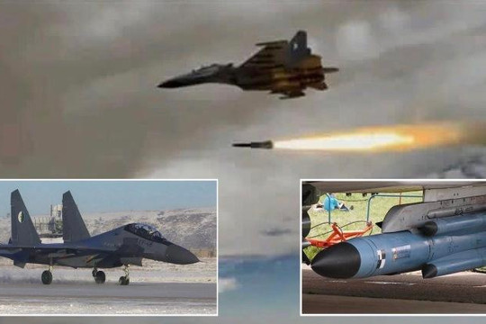 Tiêm kích Su-30MKA của Algeria phóng tên lửa hành trình chống bức xạ trong buổi huấn luyện
