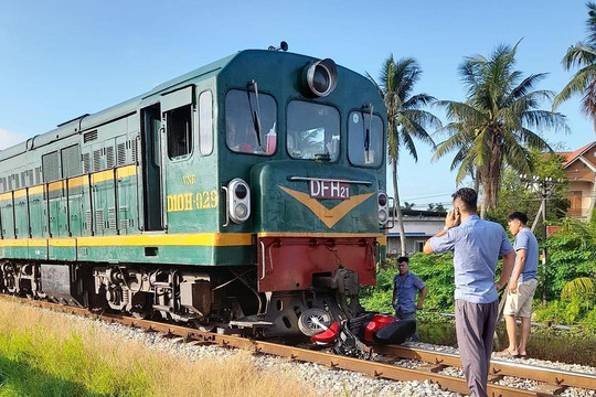 Ba người thương vong sau 2 vụ tai nạn đường sắt liên tiếp ở Hải Dương