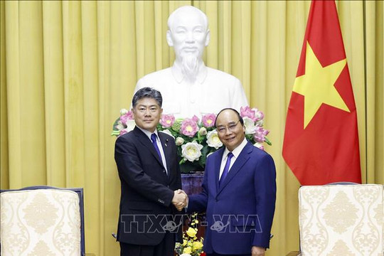 Chủ tịch nước Nguyễn Xuân Phúc tiếp khách quốc tế