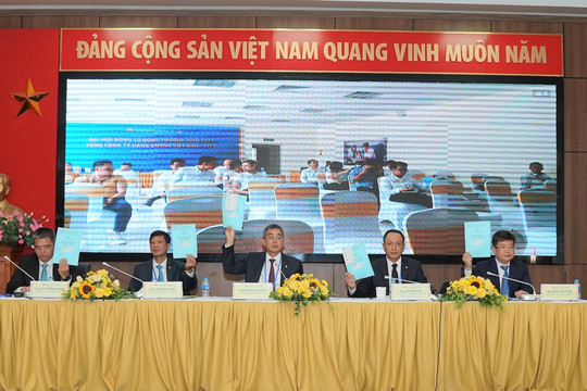 ĐHĐCĐ Vietnam Airlines: Dự kiến lỗ tiếp 9.335 tỉ đồng
