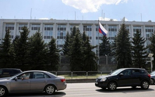 Bulgaria ra hàng loạt quyết định cứng rắn liên quan Nga: Trục xuất, cắt giảm nhân viên ngoại giao, đóng cửa lãnh sự quán
