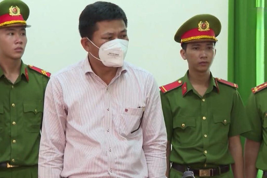 Bắt tạm giam cựu Giám đốc CDC Bình Phước liên quan Công ty Việt Á