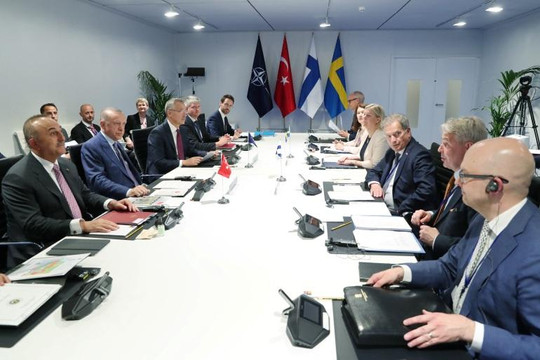 Quay sang ủng hộ Phần Lan và Thụy Điển gia nhập NATO, Thổ Nhĩ Kỳ đạt được những gì?