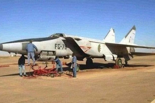 Tiêm kích MiG-25 của Algeria nguy hiểm như thế nào?