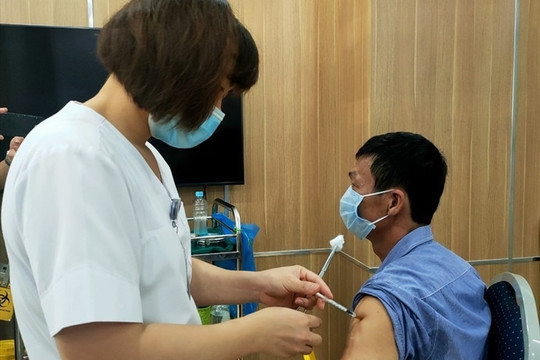 Thanh Hóa: Nhiều người dân không mặn mà tiêm vaccine COVID-19 mũi nhắc lại