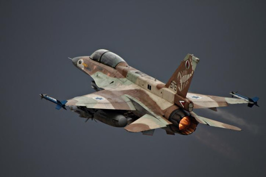 Không quân Israel bắn rơi 3 UAV Hezbollah trên mỏ dầu khí Karish