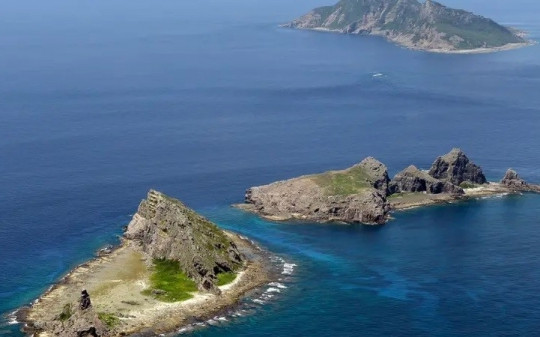 Tàu hải quân Trung Quốc xuất hiện gần quần đảo tranh chấp với Nhật Bản, Tokyo hành động