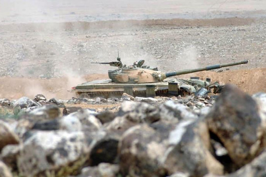 Không quân Nga yểm trợ quân đội Syria truy quét IS trên sa mạc tỉnh al-Suwayda