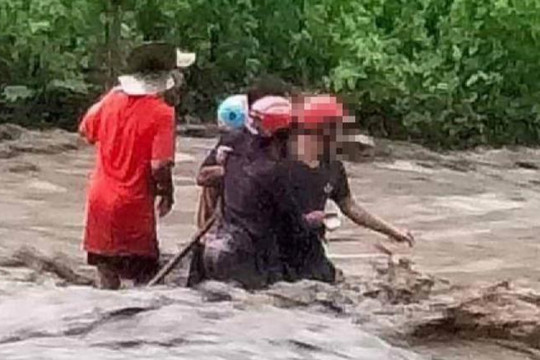 4 người dân tại Cao Bằng bị lũ cuốn mất tích