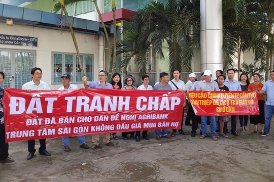 Ngân hàng chấp nhận mất trắng tiền lãi, chỉ mong thu hồi nợ gốc