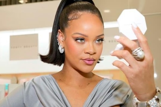 Sở hữu 1,4 tỷ USD, Rihanna là nữ tỷ phú tự thân trẻ nhất nước Mỹ