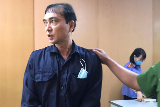Buôn lậu hàng hoá từ Trung Quốc về Việt Nam, lãnh 10 năm tù