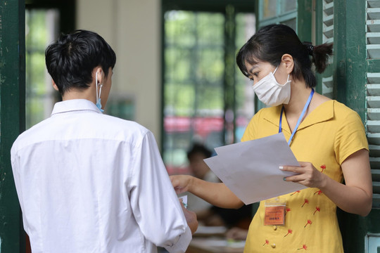 Hơn 1.000 thí sinh Hà Nội bỏ thi tốt nghiệp THPT ngày đầu tiên