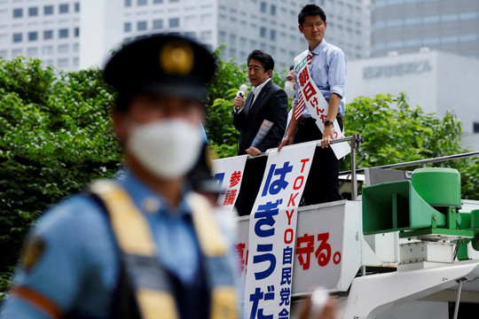 Cảnh sát Nhật: ‘ông Abe không còn dấu hiệu sự sống’, lãnh đạo các nước lên án vụ tấn công 