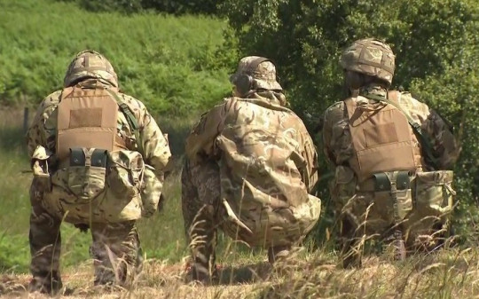 10.000 tân binh Ukraine bắt đầu tham gia huấn luyện tại Anh