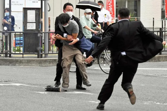 Vụ ám sát ông Abe – “Dấu hỏi lớn” cho quốc gia nổi tiếng về kiểm soát súng