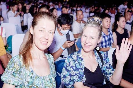 20.000 khán giả xem đại nhạc hội và màn trình diễn pháo hoa ở Đà Nẵng