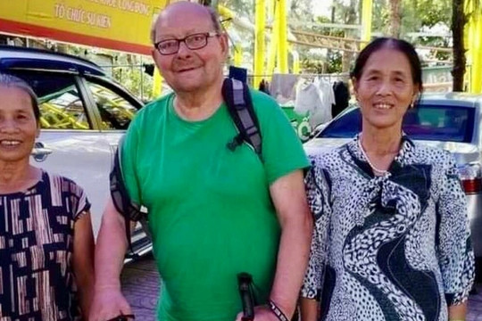 Người đàn ông ngoại quốc tử nạn khi tới thăm con nuôi ở Nghệ An