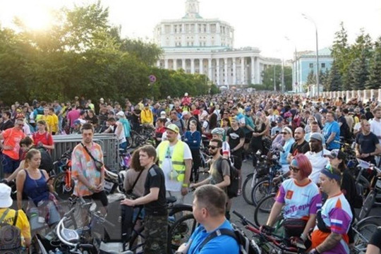 Nga: Ấn tượng với lễ hội xe đạp đêm ở thủ đô Moskva