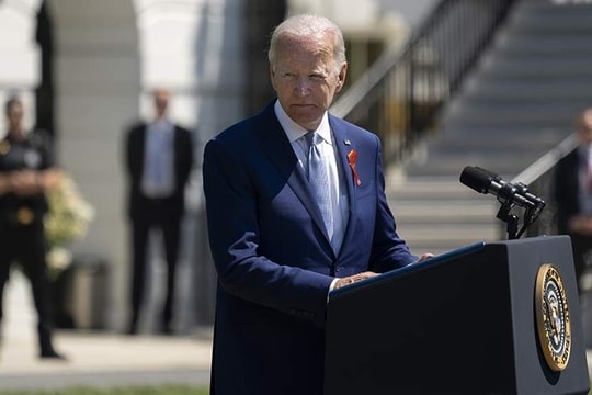 Ông Biden thừa nhận cất giữ vũ khí ở nhà