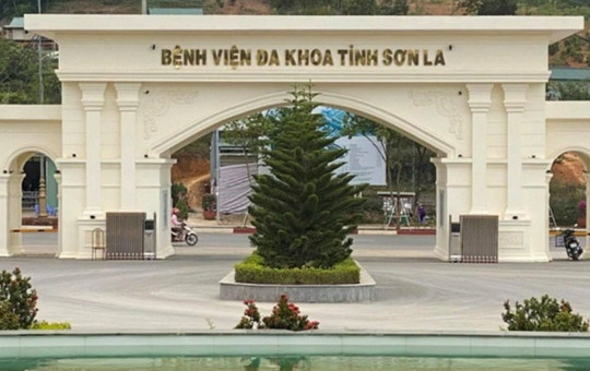Giám đốc Bệnh viện Đa khoa Sơn La bị kỷ luật vì liên quan Việt Á