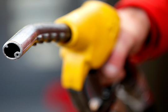Giá dầu lao dốc xuống mức thấp nhất 4 tháng