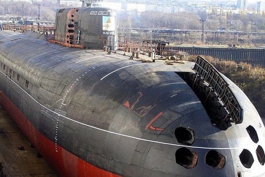 Uy lực tàu ngầm Nga được ví như "tàu sân bay lặn dưới lòng đại dương"