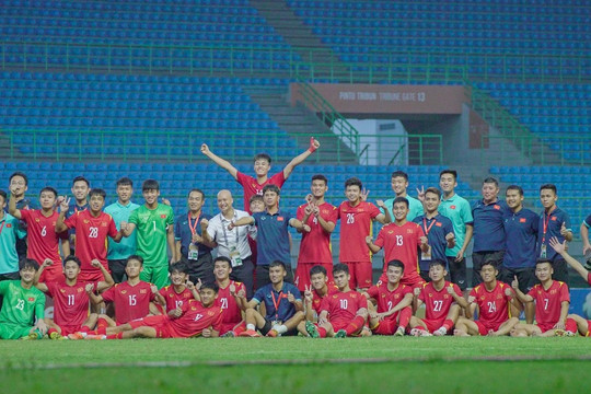 Video: Đánh bại Thái Lan, U19 Việt Nam giành HCĐ giải U19 Đông Nam Á