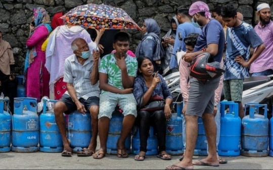 Cơn lốc khủng hoảng tàn phá Sri Lanka