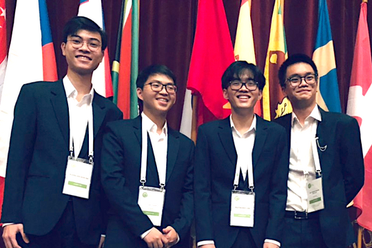 Cả 4 học sinh Việt giành huy chương tại Olympic Sinh học quốc tế 2022