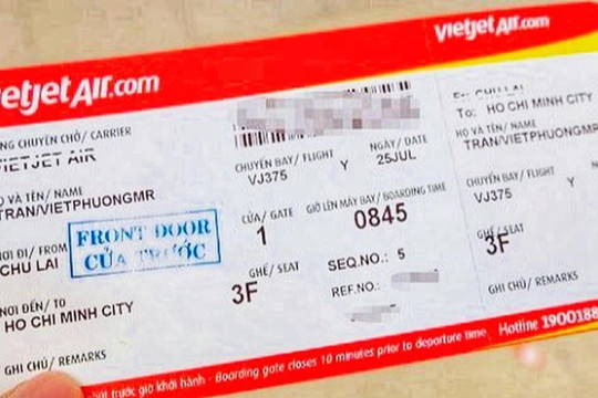 Mới giữa mùa hè, hàng không đã đua nhau bán vé máy bay Tết