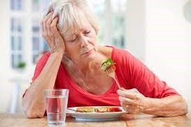 4 lý do khiến người già dễ bị 'suy dinh dưỡng'