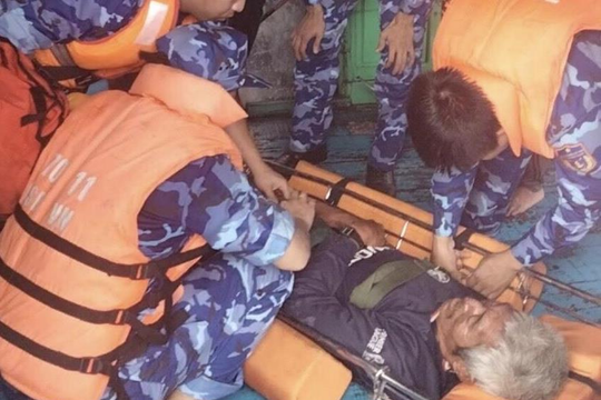 Thêm 5 ngư dân Bình Thuận  được cứu sau 12 ngày mất tích
