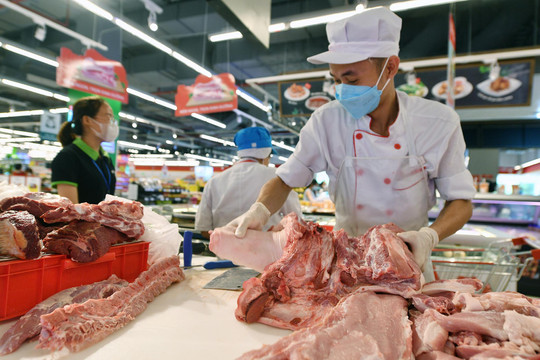 Giá thịt lợn tăng mạnh, Phó Thủ tướng ra yêu cầu bình ổn