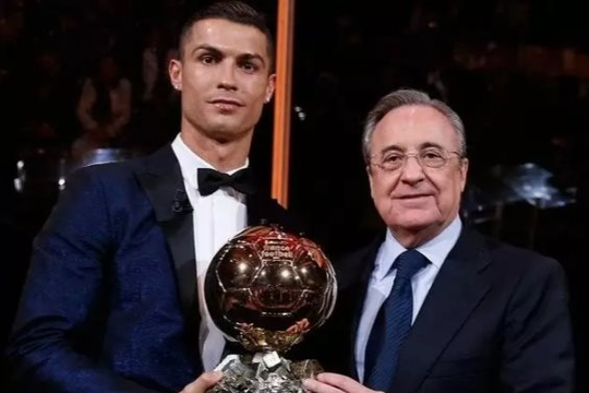 Chủ tịch Real Madrid tuyên bố ngỡ ngàng về Ronaldo