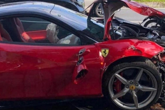 Vụ Ferrari đâm gốc cây: Kỹ sư sửa chữa lo lắng vì số tiền đền bù quá lớn