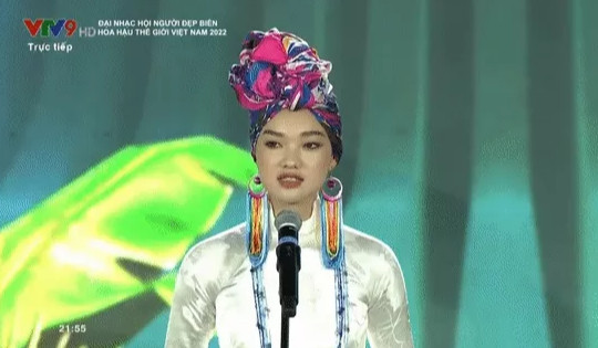 Top 5 Người đẹp biển Miss World Vietnam mặc bikini gợi cảm, ứng xử ấp úng