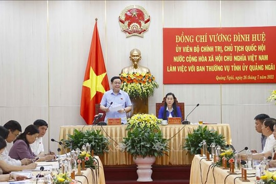 Chủ tịch Quốc hội: Quảng Ngãi cần chú ý tới tính liên kết vùng