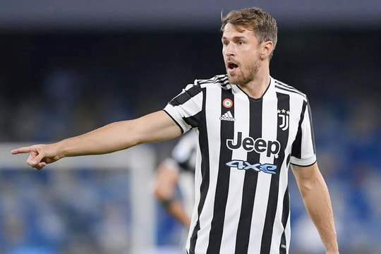 Juventus hủy hợp đồng sớm với Aaron Ramsey