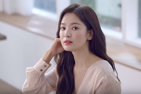 Người phụ nữ tinh tế và sáng suốt sẽ không làm 3 điều này sau khi chia tay