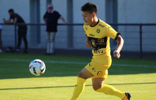 HLV Pau FC tiết lộ kế hoạch sử dụng Quang Hải trước trận mở màn Ligue 2