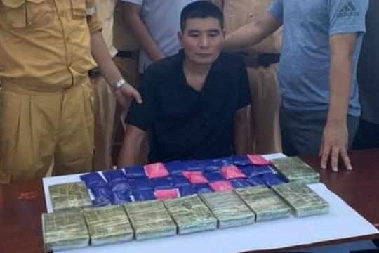 Tài xế ô tô vận chuyển 9 bánh heroin từ Lào Cai về Thái Nguyên