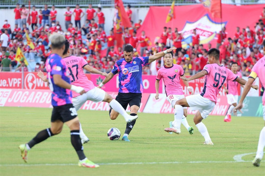 Câu lạc bộ Sài Gòn giành chiến thắng đầu tiên tại V.League 2022