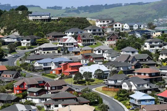 Sau cơn 'sốt nóng', giá nhà ở New Zealand liên tục lao dốc