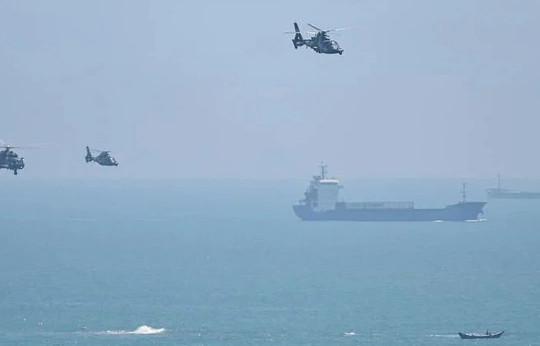 Máy bay, tàu biển Việt Nam tuyệt đối tránh khu vực Trung Quốc tập trận