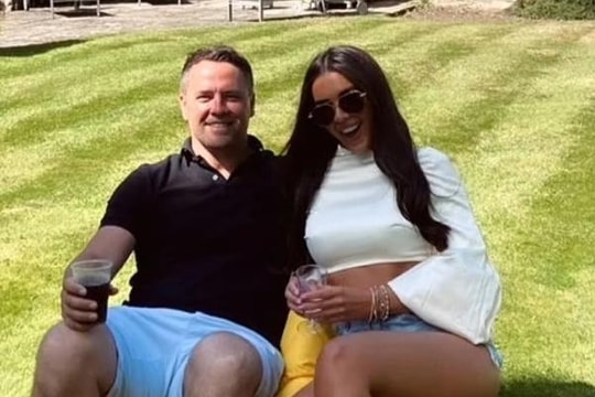 Con gái Michael Owen và bạn trai sau show hẹn hò